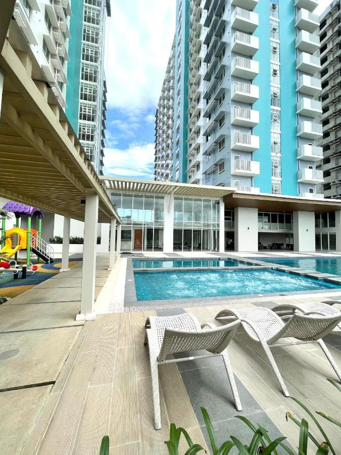 One Bedroom Condo Suite In Bacolod City Екстериор снимка